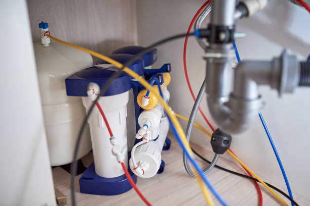 Professional technician providing RO water purifier installation and maintenance services